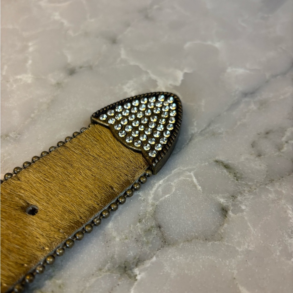 Elegant Gold and Black Embellished Belt - Picture 4 of 4